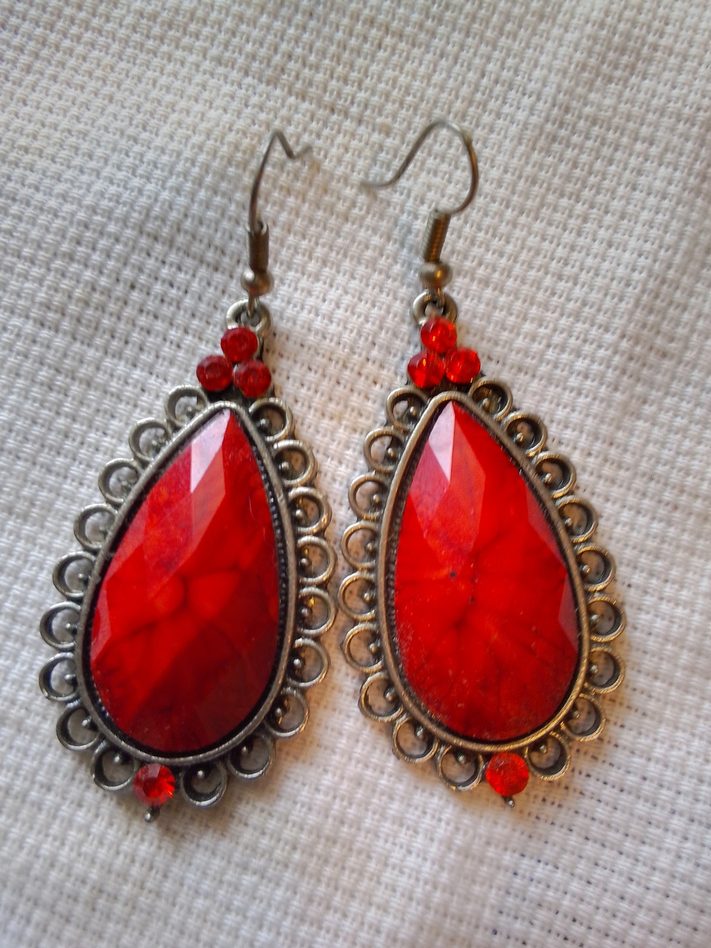 Red Teardrop Dangle Costume Earrings - Elegant Women's Jewelry